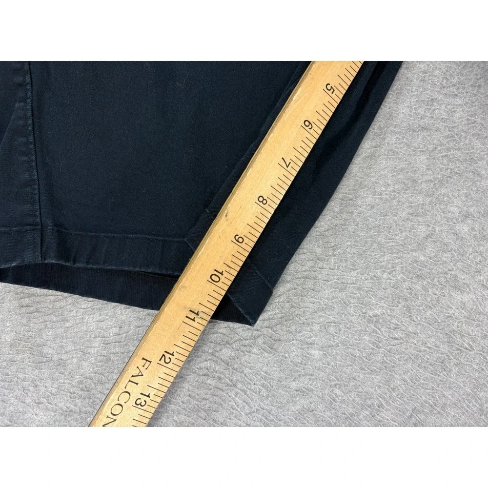 Oakley Cotton Blend Regular Fit Chino Shorts (Men's 32) Black - 10